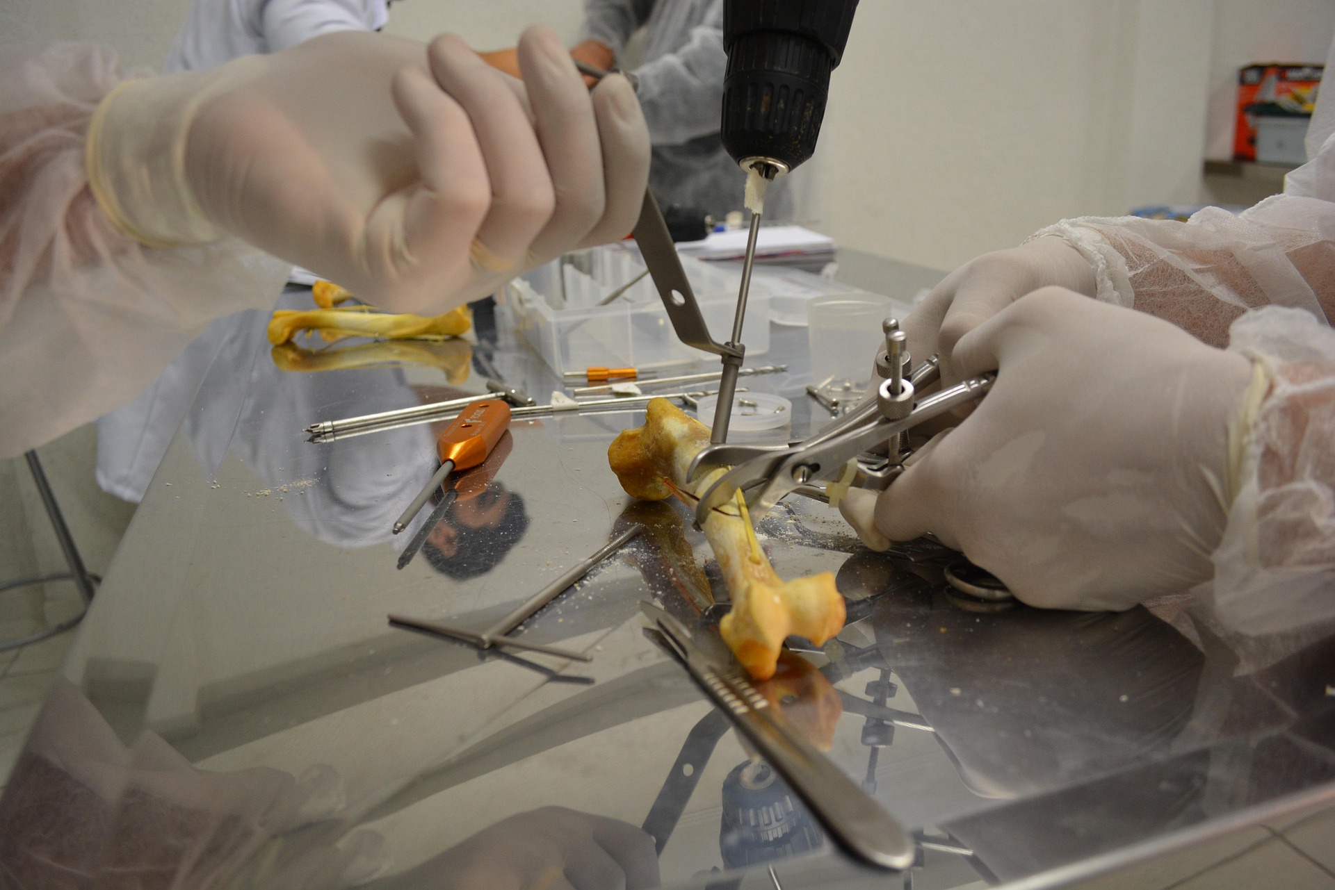 surgery-1517079_1920.jpg